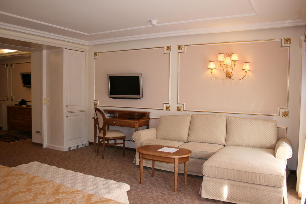 Hotel Lorenzetti Madonna Zimmer foto