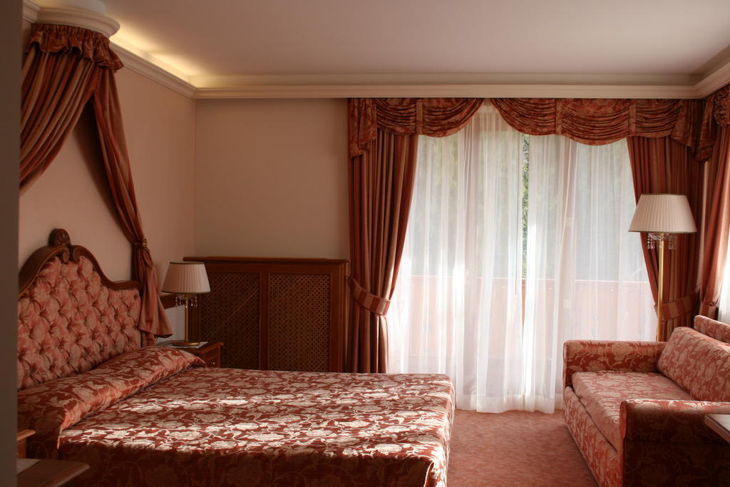 Hotel Lorenzetti Madonna Zimmer foto
