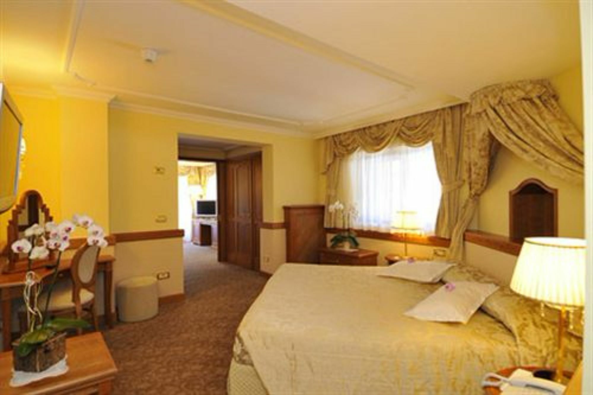 Hotel Lorenzetti Madonna Exterior foto