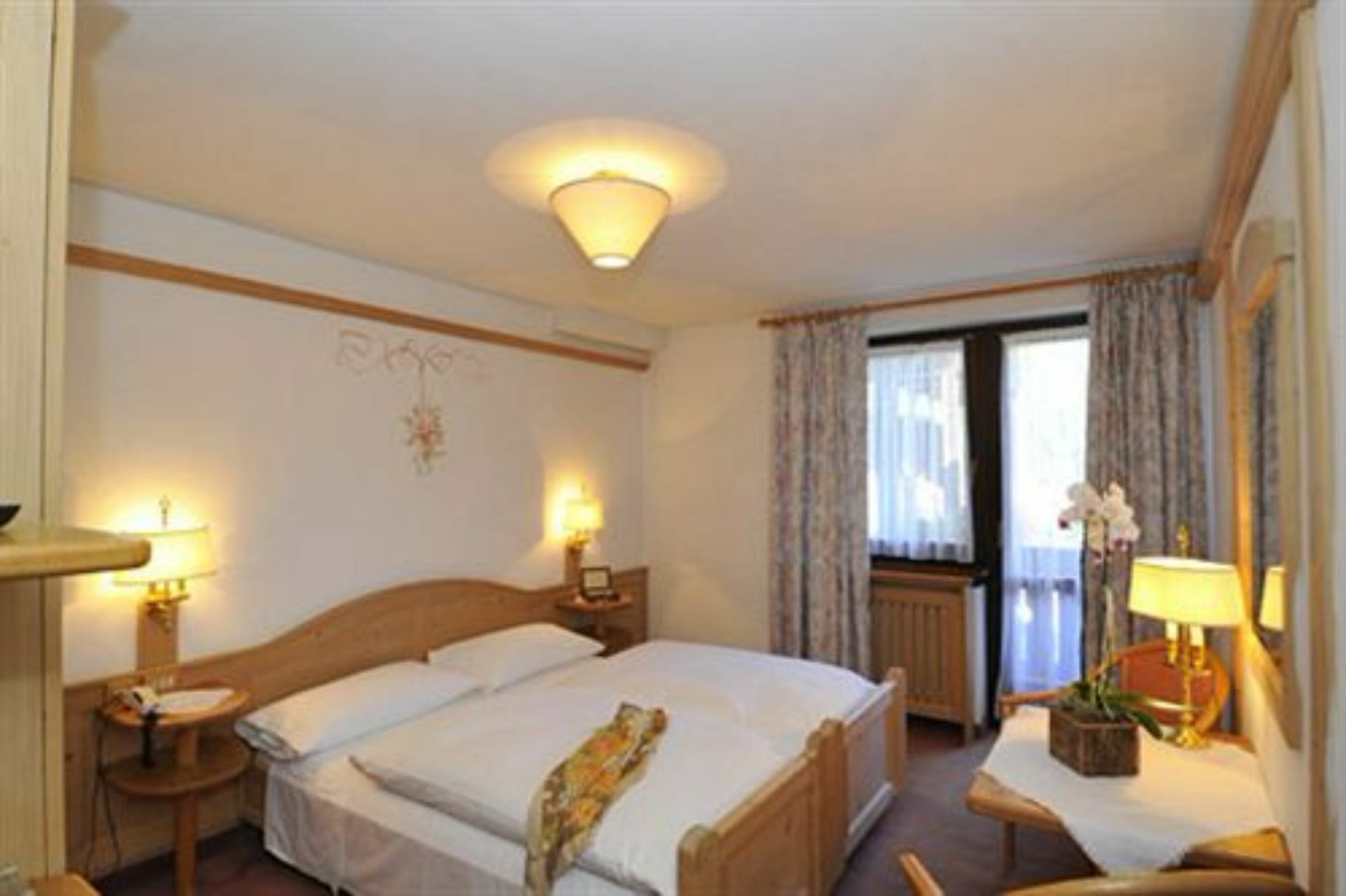 Hotel Lorenzetti Madonna Exterior foto