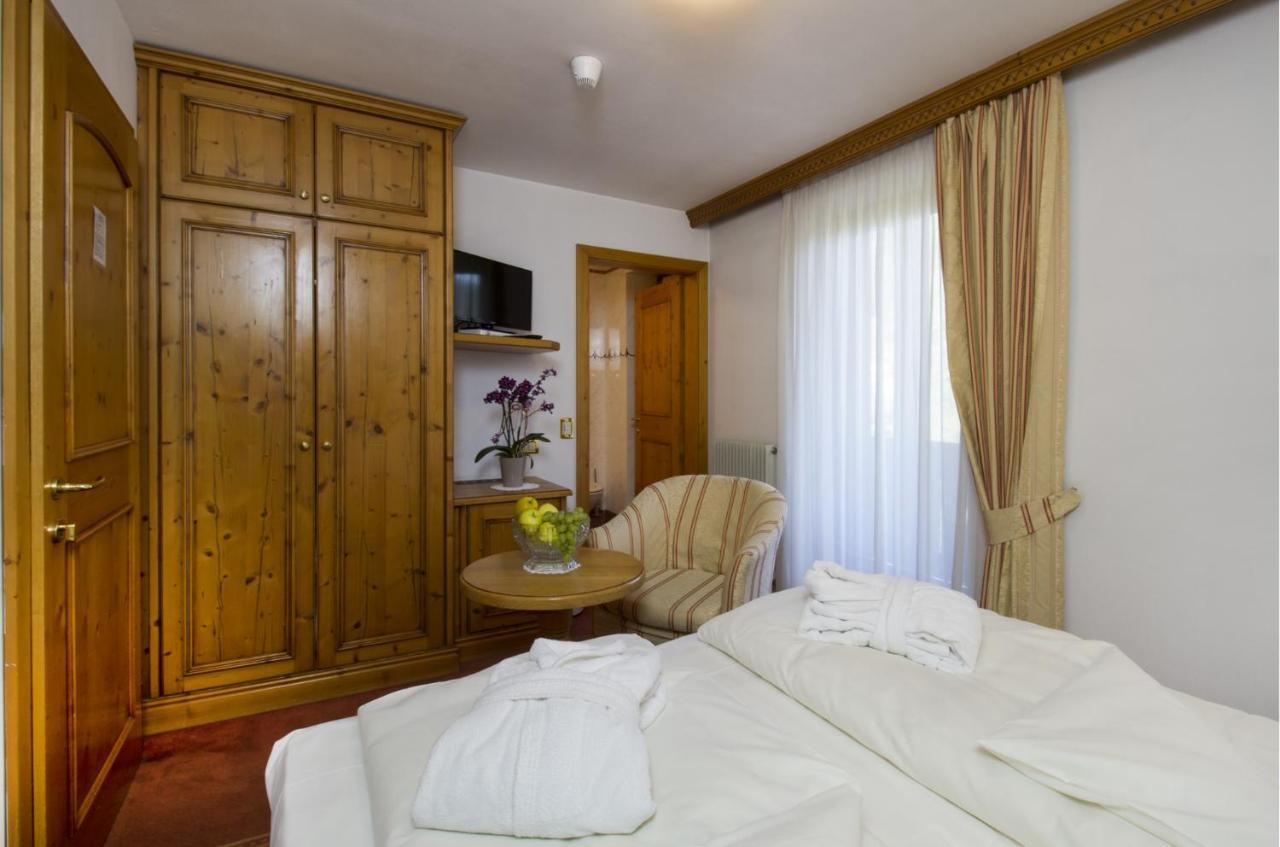 Hotel Lorenzetti Madonna Exterior foto